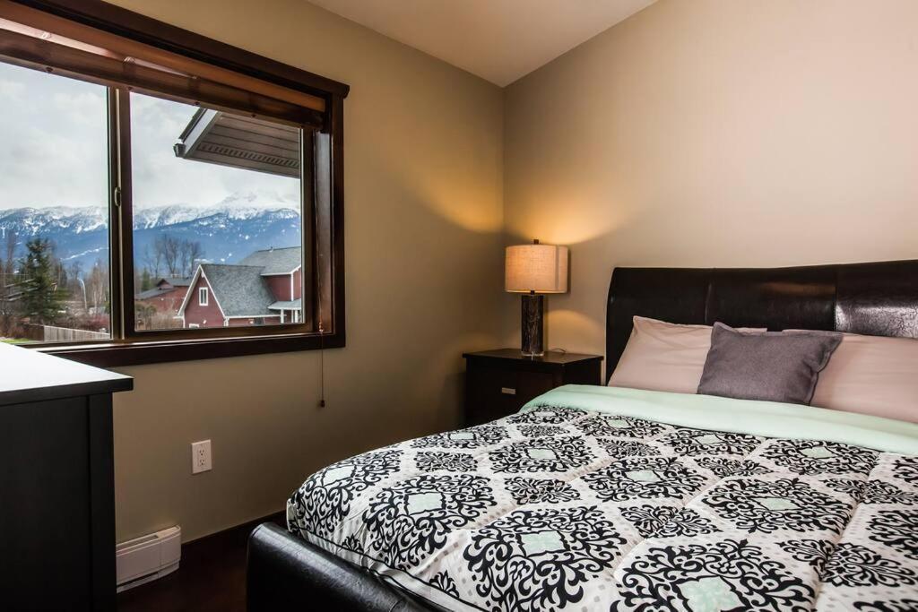 The Best 2 Bedrooms Suite In Revelstoke! Exterior foto
