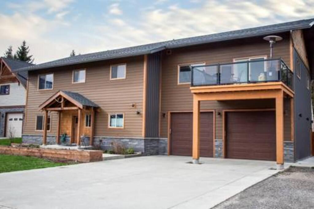 The Best 2 Bedrooms Suite In Revelstoke! Exterior foto